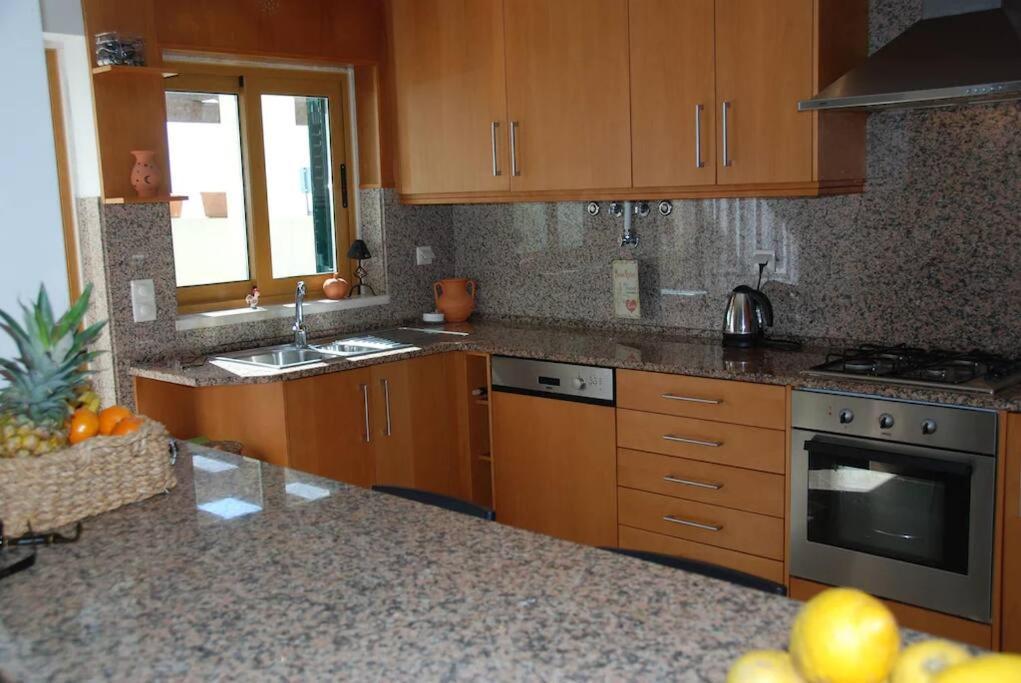 Sea Breeze House Ericeira - Ribeira Dilhas Beach Экстерьер фото