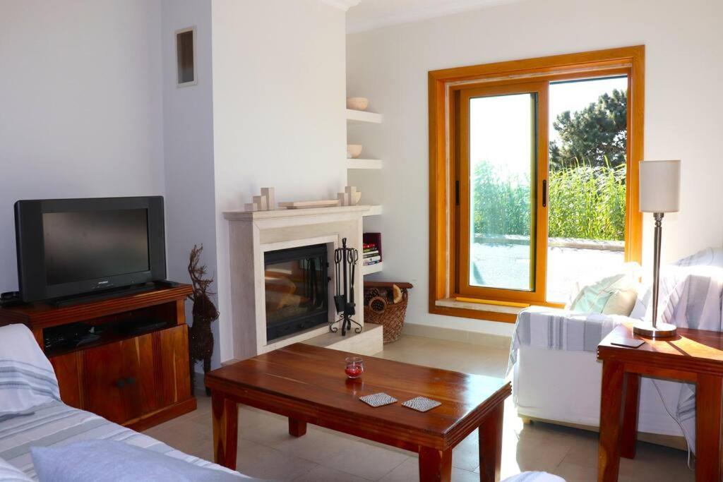 Sea Breeze House Ericeira - Ribeira Dilhas Beach Экстерьер фото