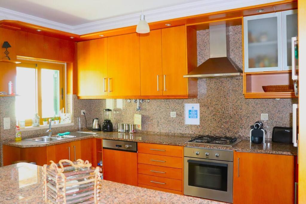 Sea Breeze House Ericeira - Ribeira Dilhas Beach Экстерьер фото