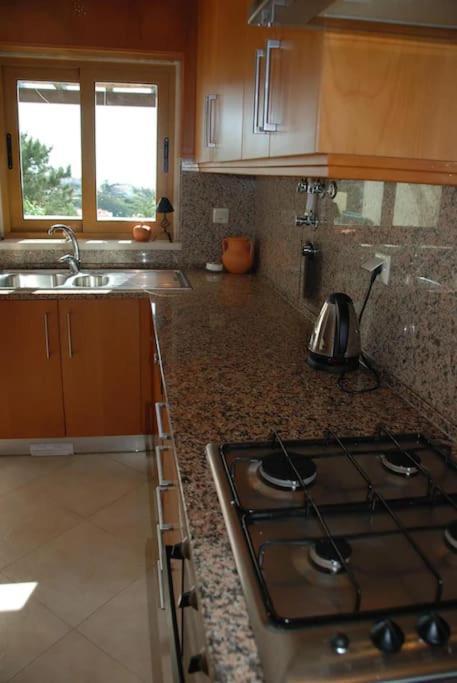 Sea Breeze House Ericeira - Ribeira Dilhas Beach Экстерьер фото