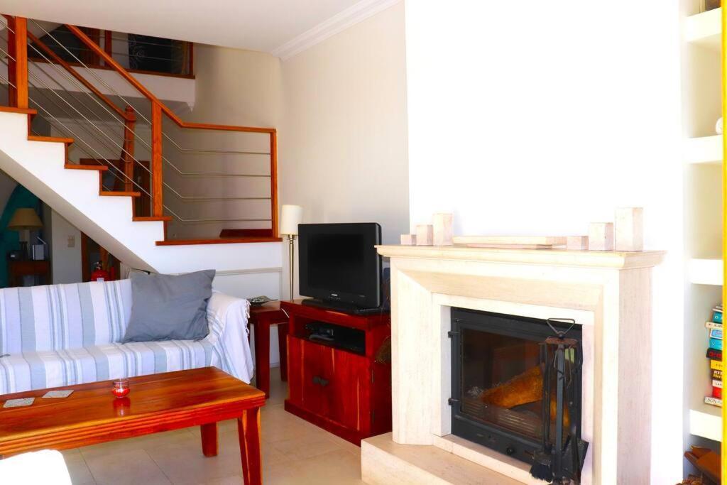 Sea Breeze House Ericeira - Ribeira Dilhas Beach Экстерьер фото